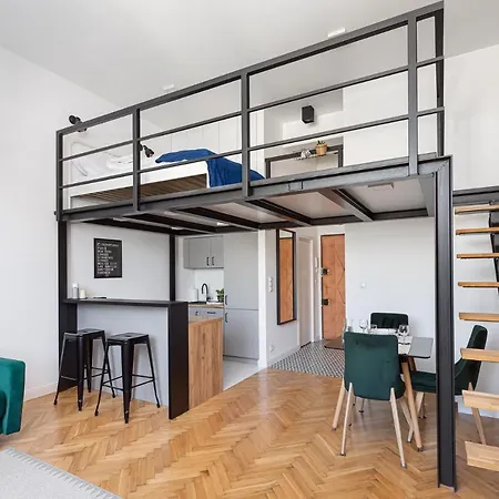 Loft-style With Entresol Near Metro Διαμέρισμα *