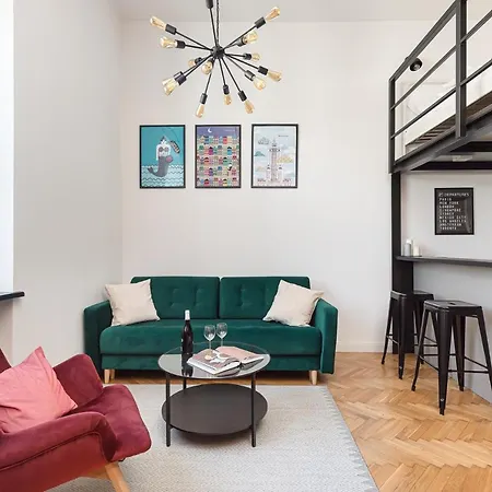 Stylowe Z Antresola Warsaw
